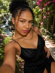 tatianasquirthot new me Pic 3
