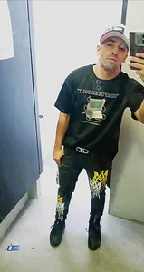 Public od james_levi18  4 snímek