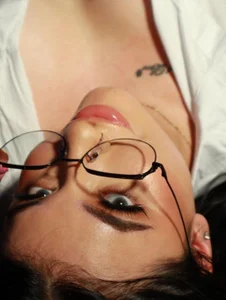 PAULETEJOHNSON: SEXY SECRETARY😏🤫 ( 2 фото)