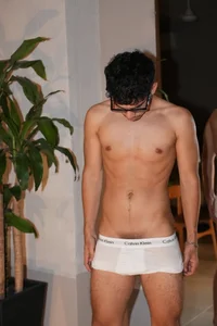 just me de mateoleonee  3 Imagens