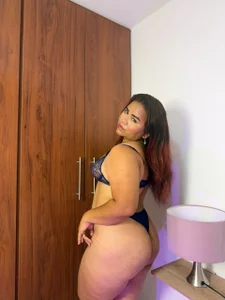 Bigasskatalina Public Hình