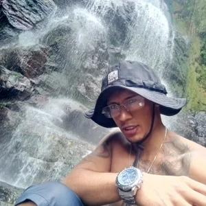 Enjoying beautiful nature 🍀 de Ryan_coopper  2 photos