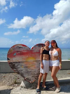AndreaAndKarina Travel together Pic 6