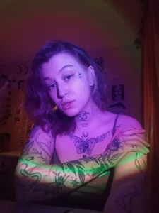 MarcyBright Public Foto
