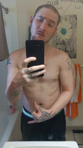 sexywhitedick@xh Mass area need a fuck buddy transgirl Pic 3