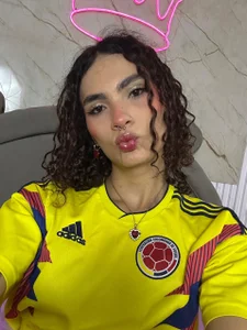 colombian gril 💛💙❤️ od Liahrush  4 snímek