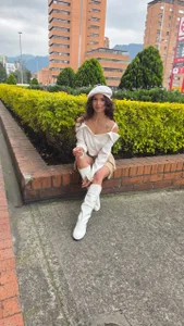 EmmyCortez “I swear I’m a good person… sometimes 😌💖” Immagine  2