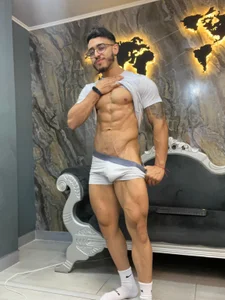 effort and dedication de Liam_Kleiin  3 Imagens