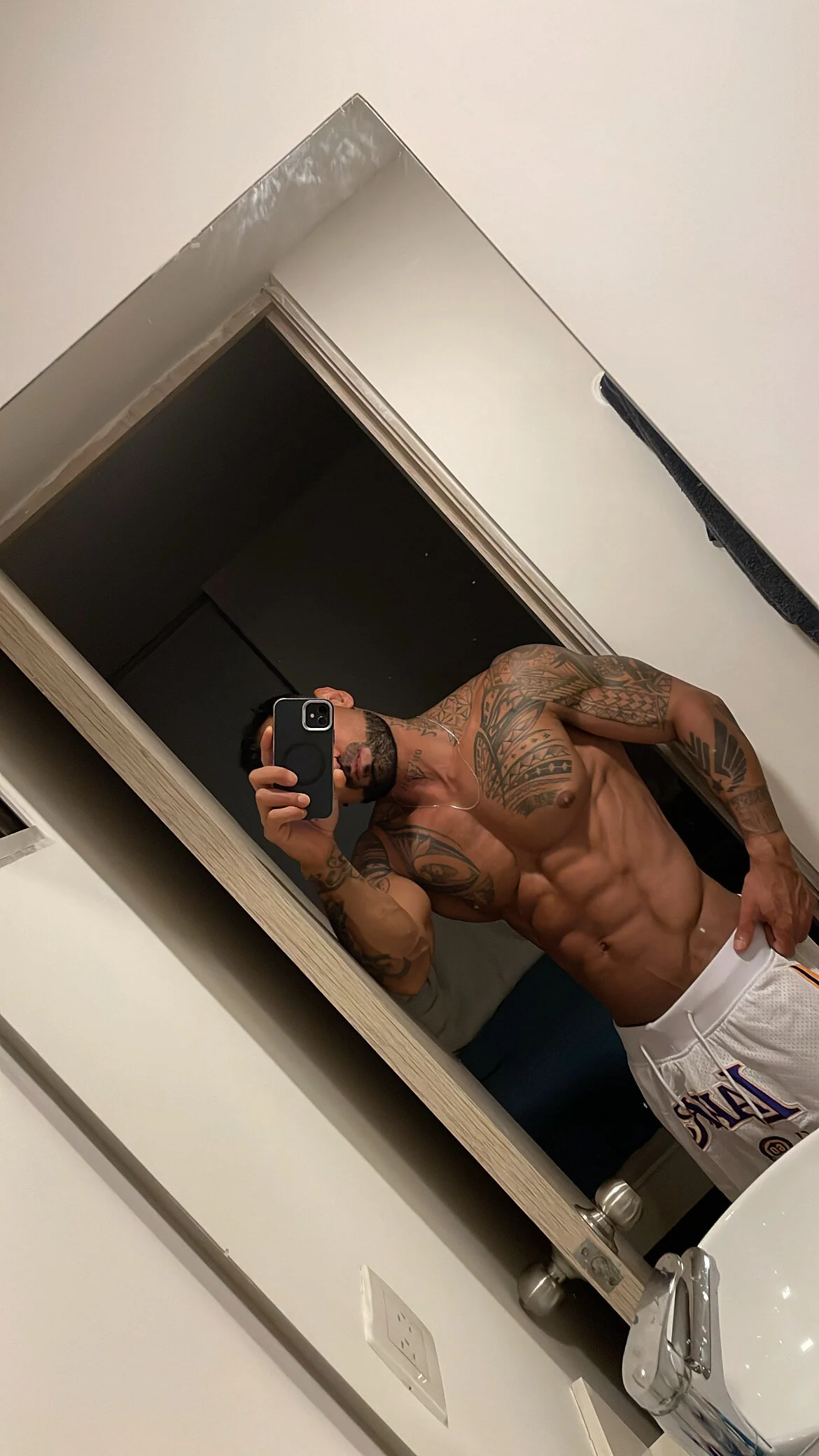 brooklyn- 님의 트렌드 중인 사진  2226개