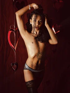 members already saw a little before valentine ❤️ de wayuu-goddess  Imagens