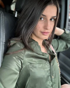 Public de FreyaAllen  3 photos