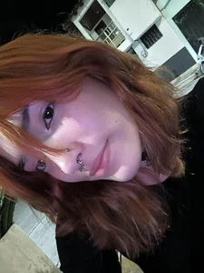 AlliciaKim Shall we have a drink together?🍻  3টি ছবি