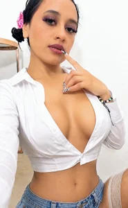meganjobss White shirt টি ছবি