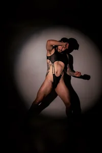 between body and shadows de Nathan_rivers  7 Imagens