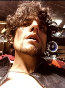 KellerStellarのBlack Vest (Preview)の 2枚の写真