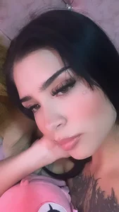 shalom_angelyc 🤍 Foto 2