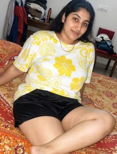 Mallu-Ria Public Pic 2