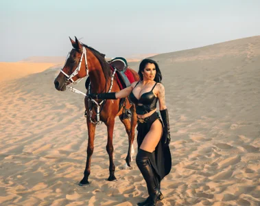 Mistress-Kennya dubai  5টি ছবি