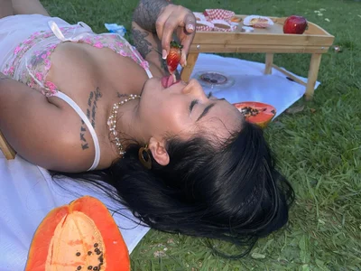 Love Picnic 🌹 de ChloeeMiller__  4 Imagens