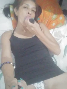 Calientita y sabrosa od soltrinidad  2 snímek