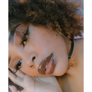 Your tatoo hot ebony de MadisonLopezx  2 Imagens