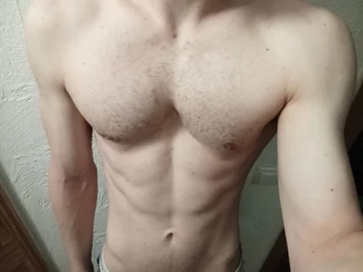 KaelNox My athletic body  5টি ছবি