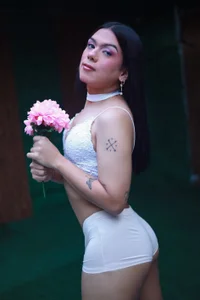 yossi_peach_cute Body Heat зображення