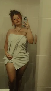 hottie_couplee before sex in the bathroom Pic 8