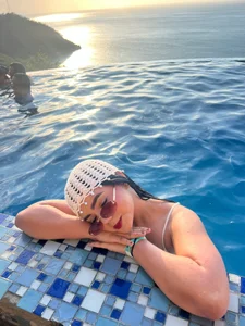 valvam_ Public Poză 5