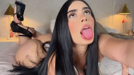 susan_zc Heels and hot body 🔞🔥 Pic 2