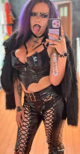 Belladonna_trix "Tonight, I'll take charge..." 🖤😈 Kuva 4