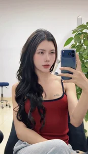 Giialiinh2k2's XXX Nude Photo 3