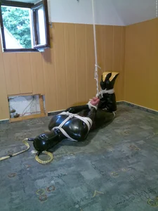 latexluisa myself in bondage Immagine  2