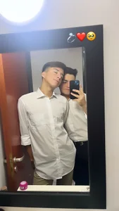 Public de THESKYBOYS  6 Imagens