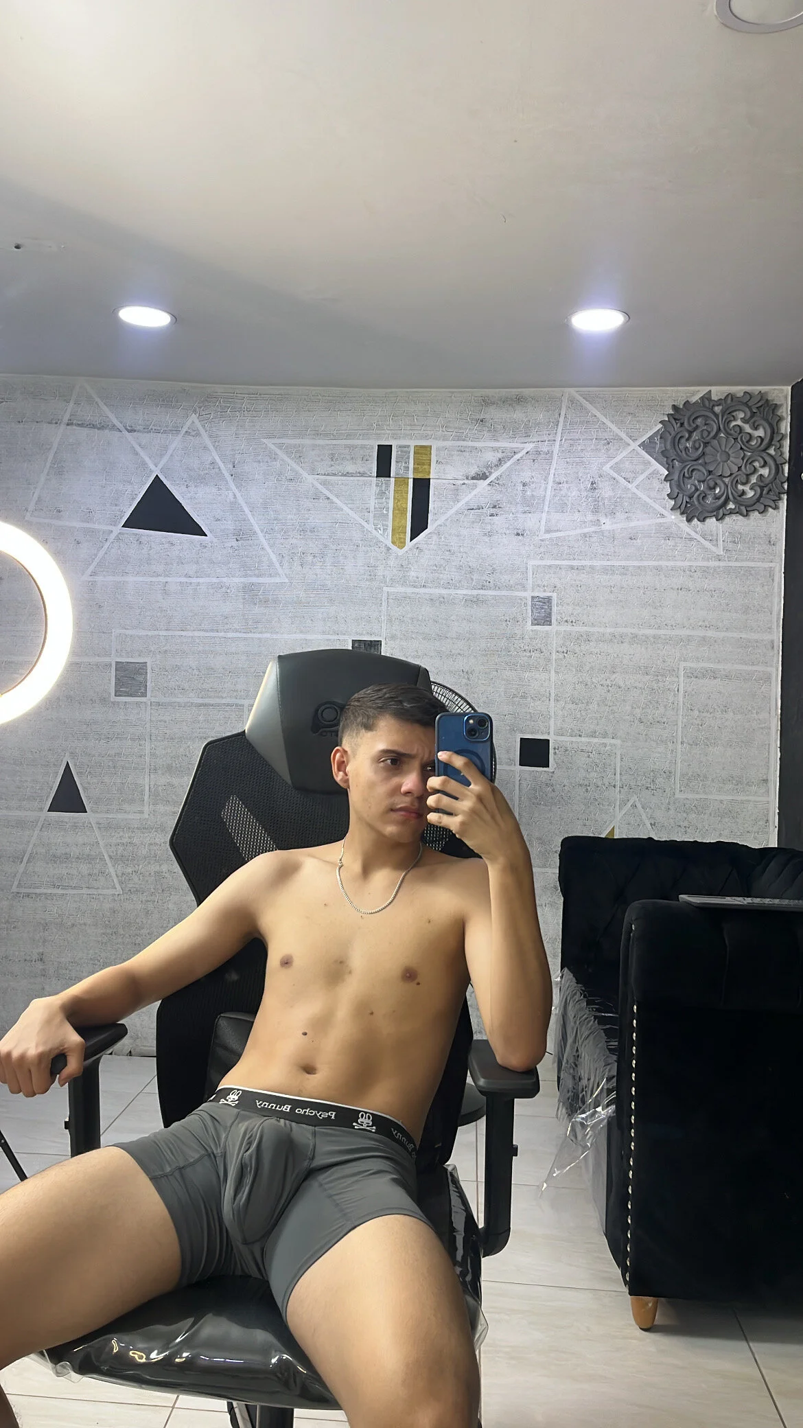 james_carter777 热门图片 8811