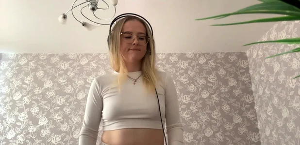 ElmiraGildea sexy Pic 7