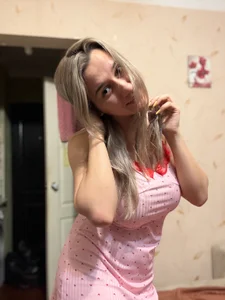 MaryBennetts Boobs are a soft trap that you don't want to leave Pic 4