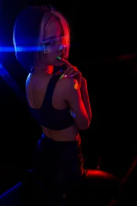 Neon doesn't lie. Neither do these photos💜 de CelesteColao Foto 3