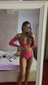 Kasandra_One Get to know me  7টি ছবি