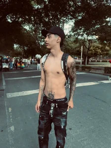 Ray_grant Public  3টি ছবি