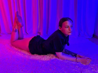 KrisDoeil mmmm sexy Pic 7