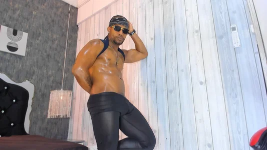 RicoBrown777_ Seductive Dreams Foto