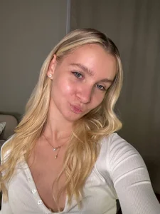 LunaVelvetti's photo