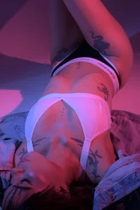 duna23_'s Denim, tattoos & attitude Sex Photo 9