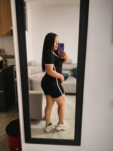 Ella_WestSg Public Pic 4