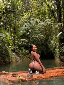 AbbySwan_の💚の枚の写真