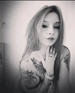 kmila-carson: know a little about me ❤ ( 2 фото)