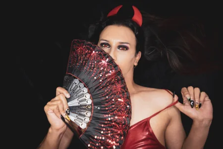 dangerous_bitch I am a devil in the room Pic 3