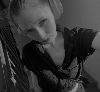 Denny_Yorgeritai Black and White Pic 6