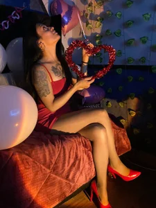 nia__white I wish you all a special day, if you come this way, you will have a surprise from me Pic 2